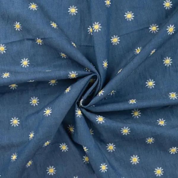 Baumwolle, Gänseblümchen Stickereien auf jeansblau